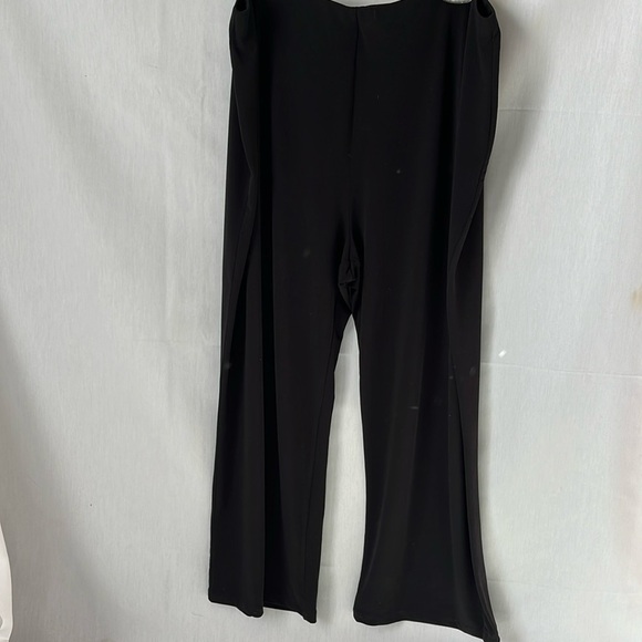 Alfani Woman High Rise Short Black Pants ✝️ - Picture 3 of 12